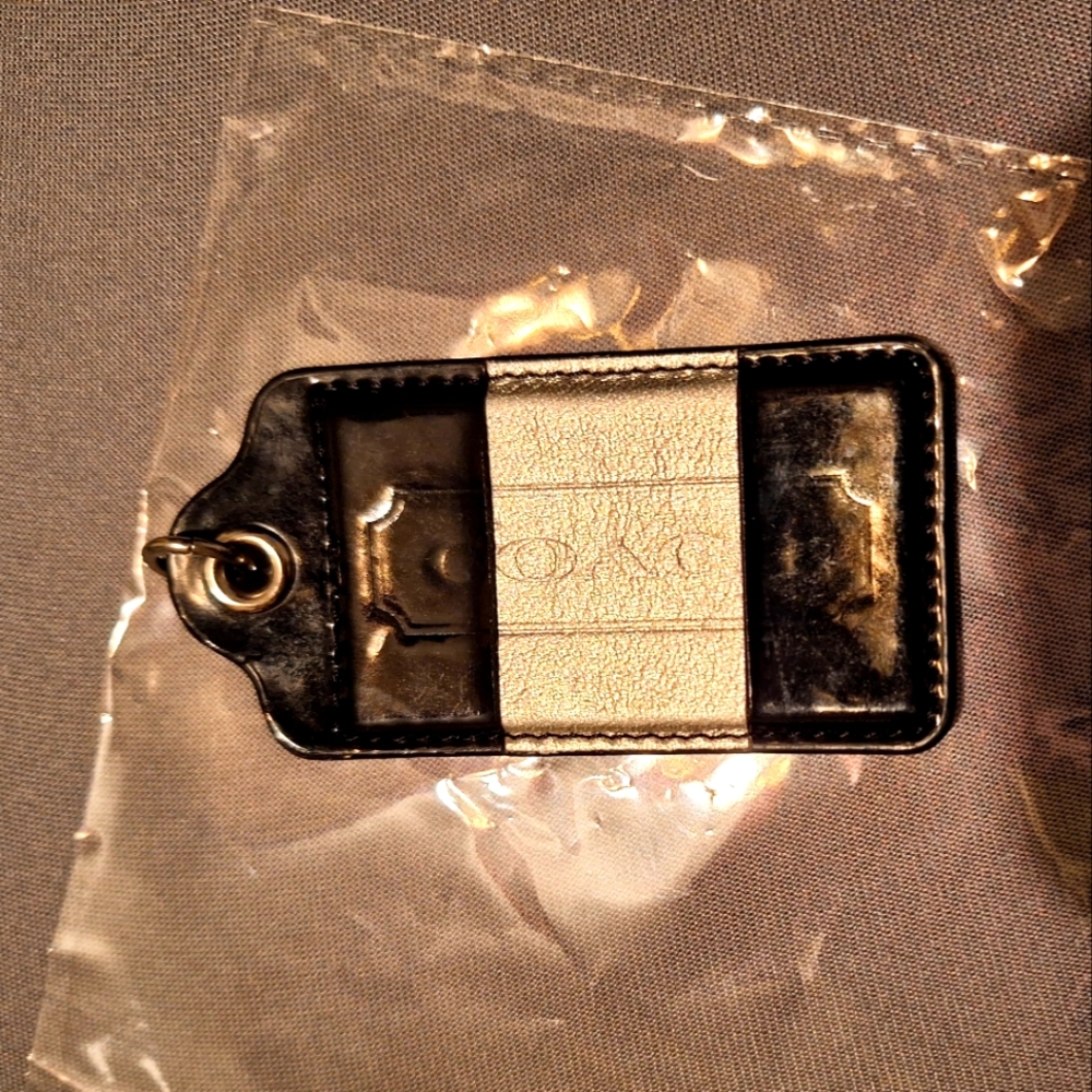 Coach color block black and silver patent leather tag 3"